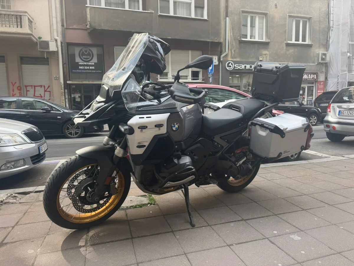 BMW R 1300 GS - BDC Rent a Car